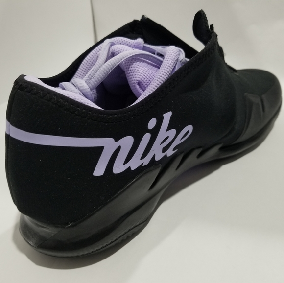 Nike Zoom Tennis Shoes - Picture 8 of 8